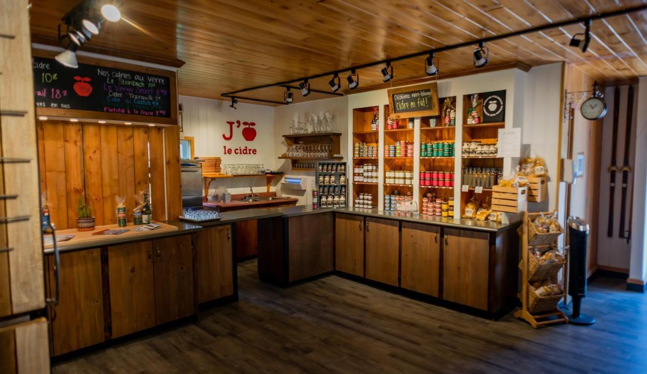 Domaine Steinbach Cidrerie B&B Distillerie St-Pierre-de-l'Île-d'Orléans Bagian luar foto