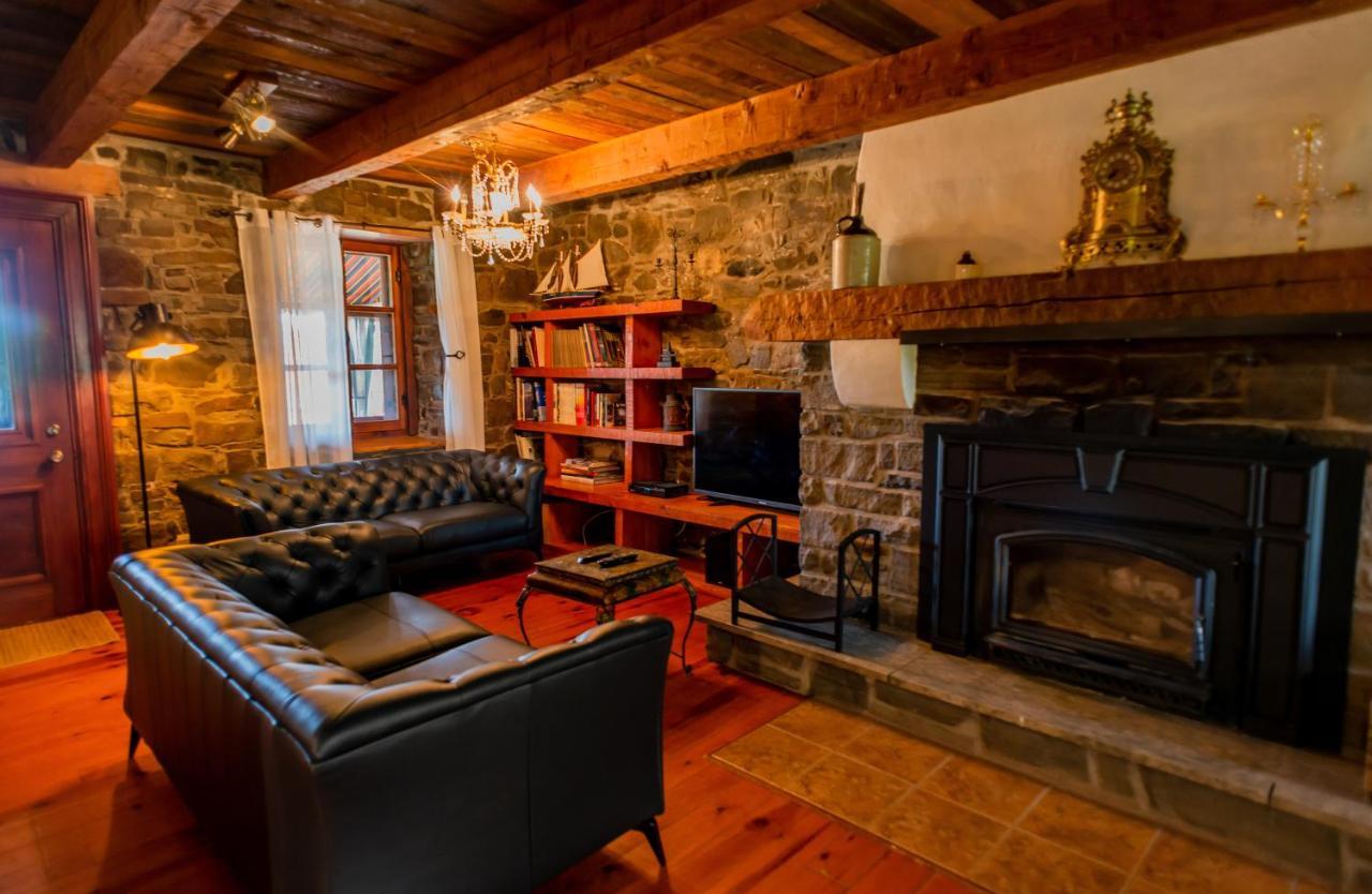 Domaine Steinbach Cidrerie B&B Distillerie St-Pierre-de-l'Île-d'Orléans Bagian luar foto